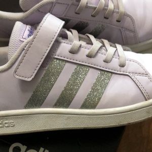 Girls adidas lavender Size 2.5